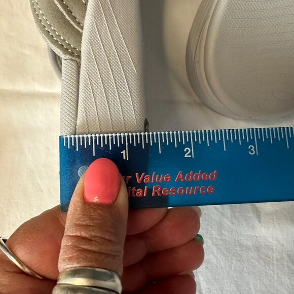 New Flip Flops DREAM PAIRS Women's Arch Support  Comfortable Grey Sandals Size 8 - Picture 10 of 17